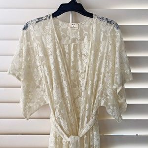 Pins & Needles Lace Kimono Top in Ivory (Size S)